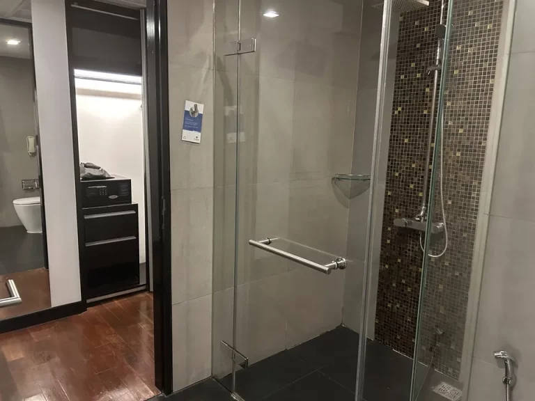 バスルーム内から入口