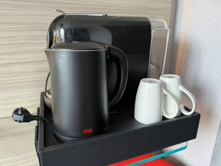 ミニバー・カフェコーナー(2)