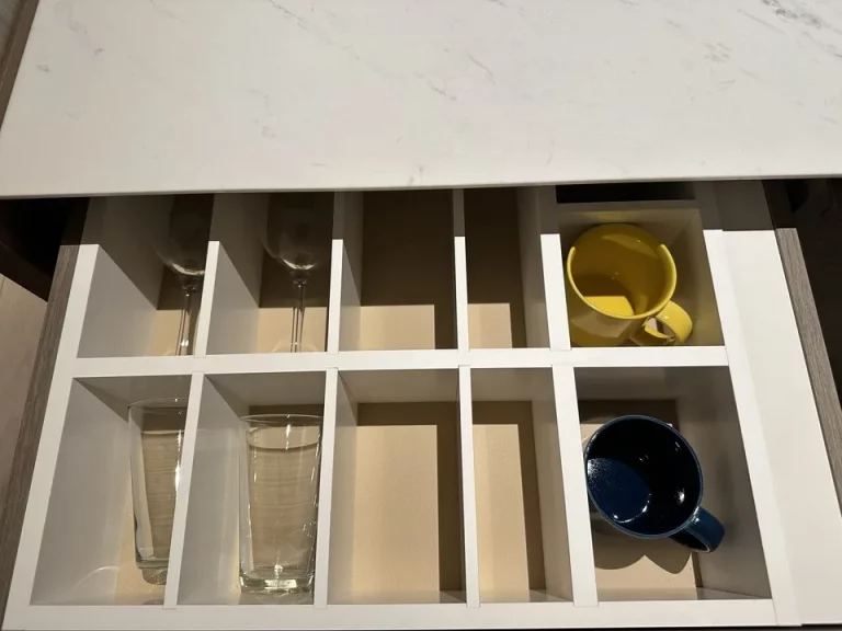 グラス・カップ