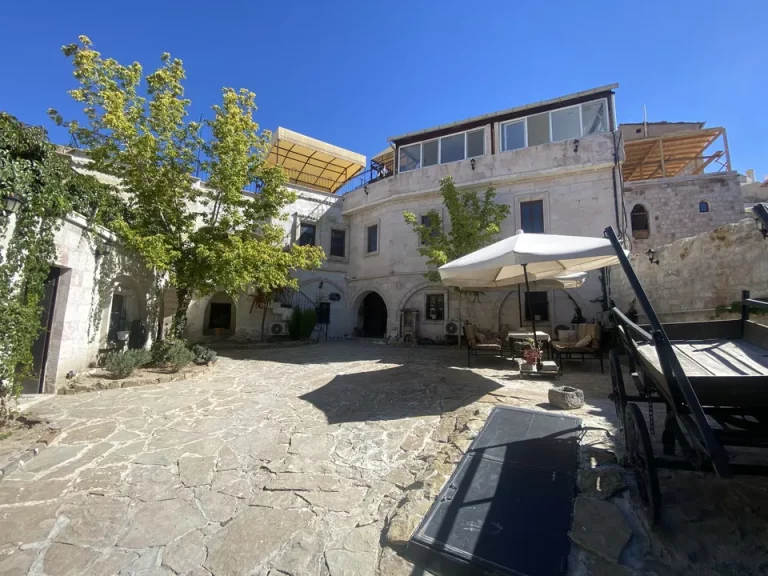 エントランス内観