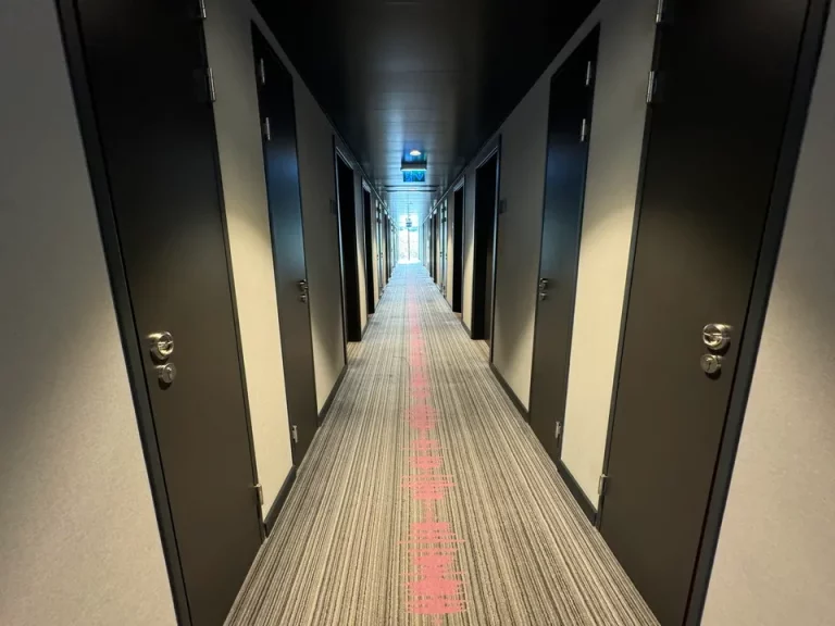 客室階廊下全体