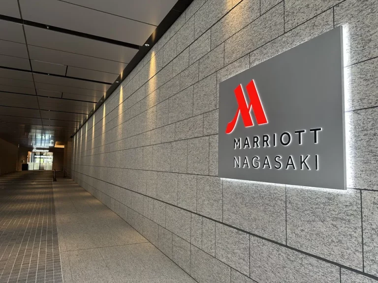 エントランス外観(1)