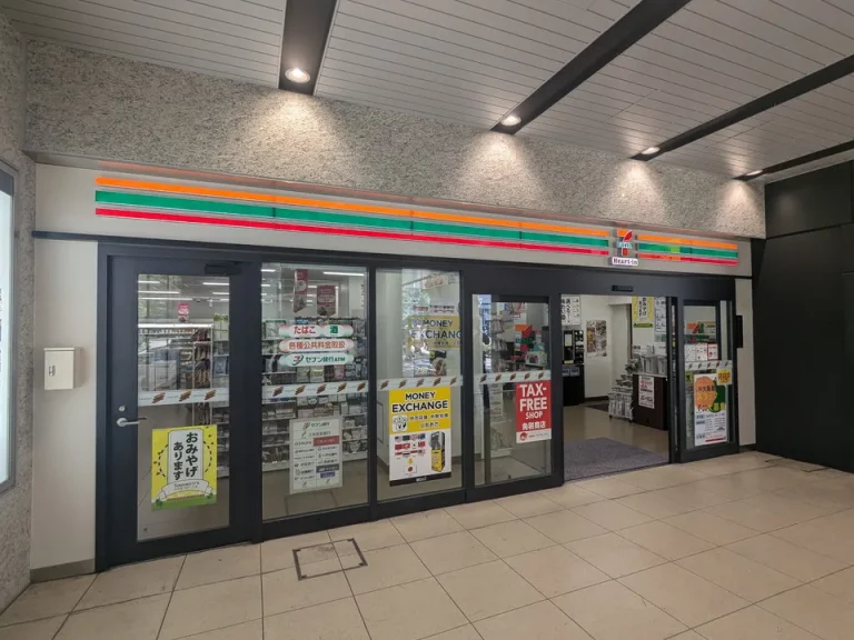 JR大阪駅高架下にコンビニ