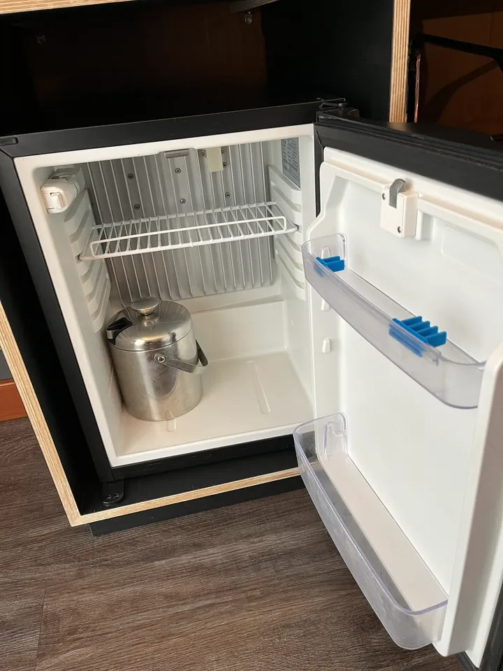 冷蔵庫(開けた状態)