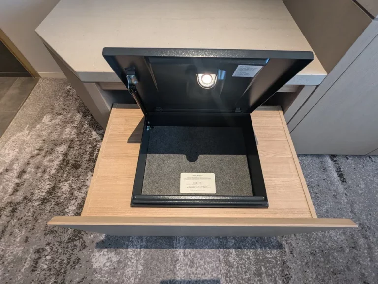 セーフティボックス開けた状態