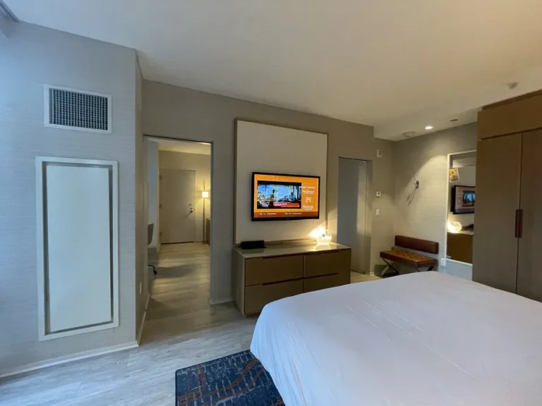 補足_ベッドルームからリビング