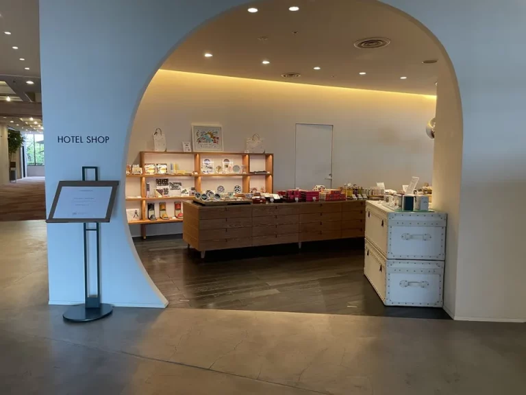 ショップ入り口
