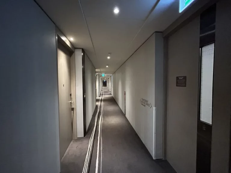 客室階廊下全体(1)