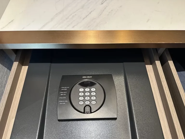 セーフティボックス(閉じた状態)