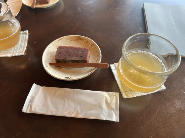 チェックイン時のお茶菓子