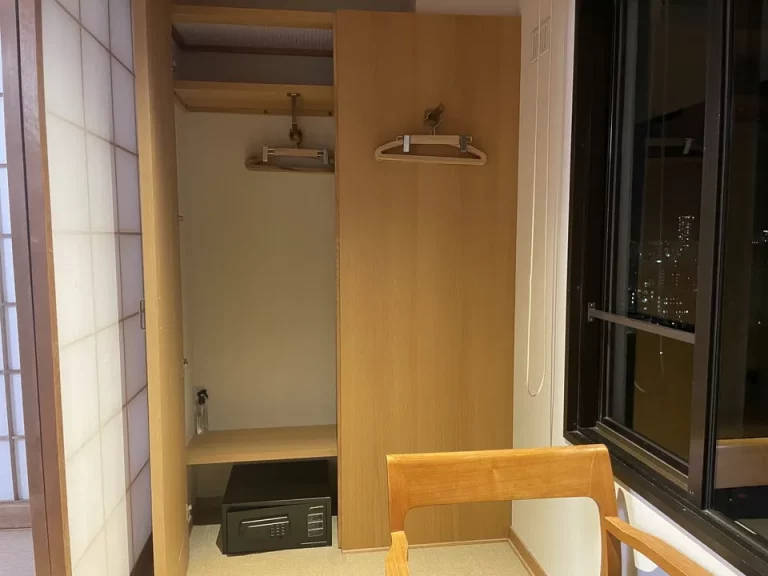 クローゼット開