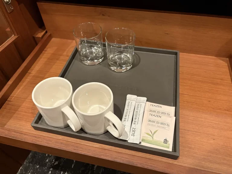 グラス カップ