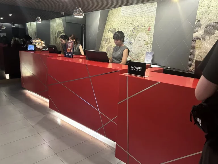 フロントカウンター