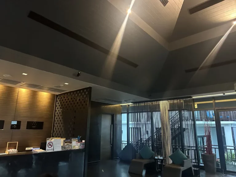 フロントカウンター