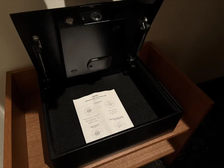 セーフティボックス 開けた状態