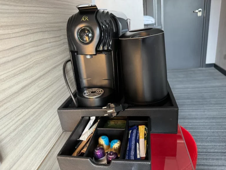 ミニバー・カフェコーナー