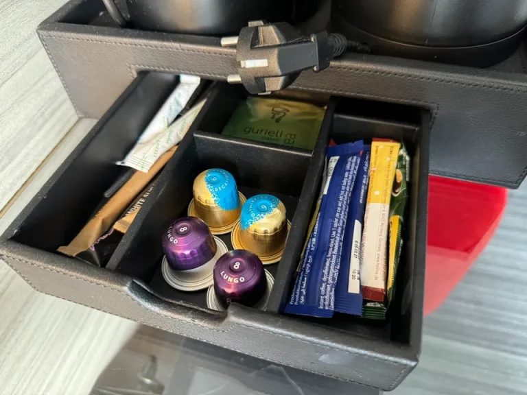 ミニバー・カフェコーナー(1)