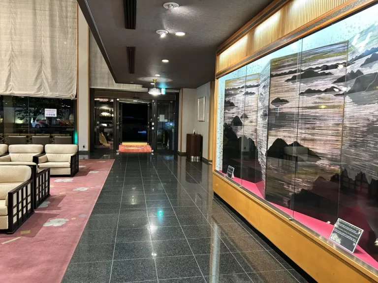 エントランス内観(2)