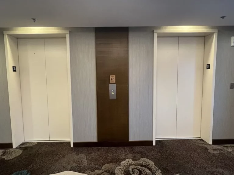 客室階エレベーター
