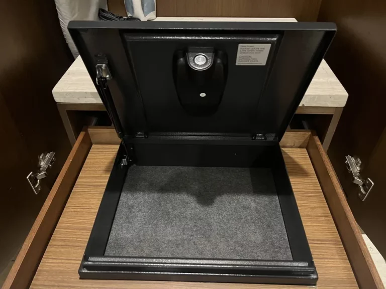 セーフティボックス中