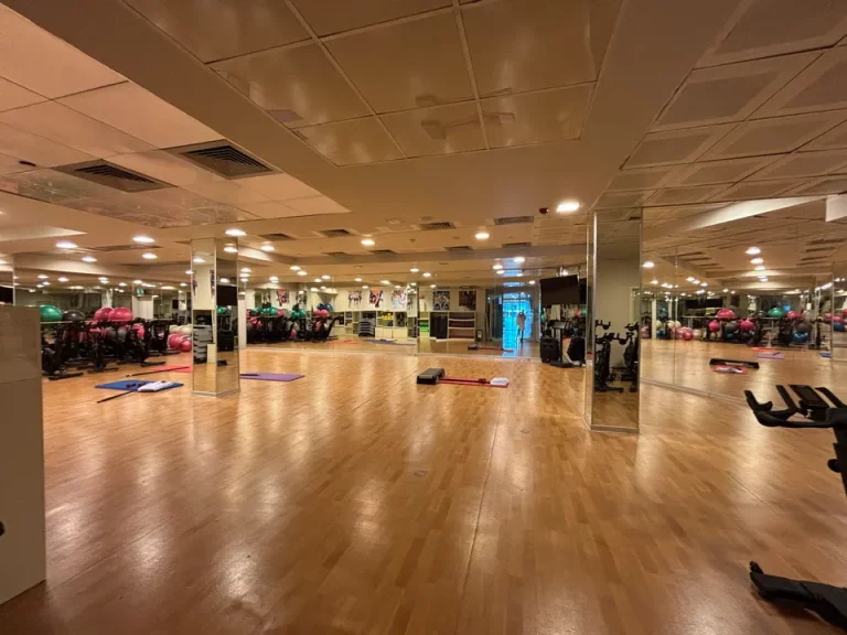 ジム ヨガフロア