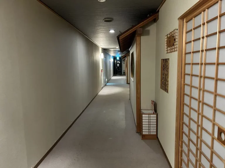 客室階廊下全体
