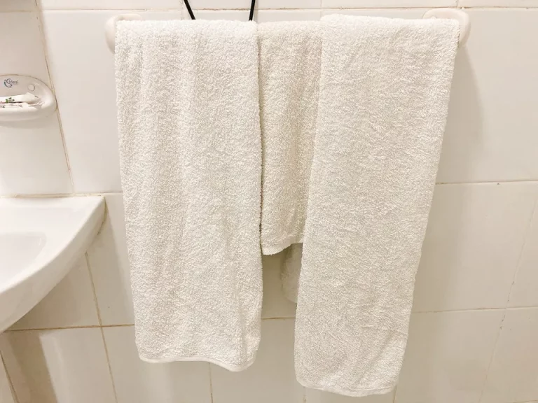 タオル類。雑巾のような色で気持ちが悪かったです