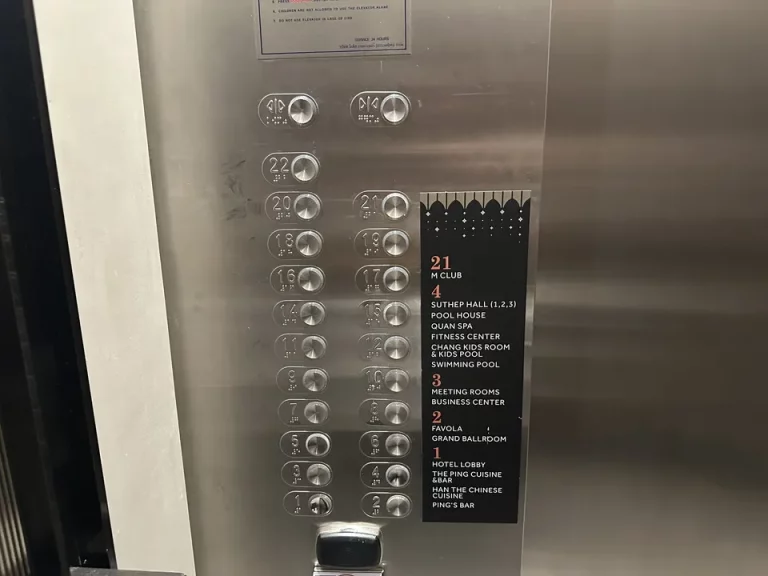 エレベーター階数ボタン