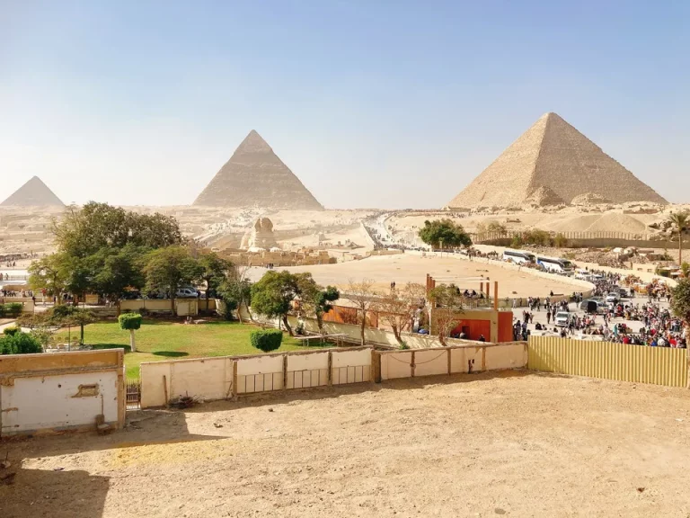 ルーフトップレストラン眺め昼