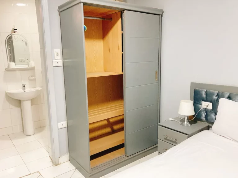 クローゼット開いた状態2