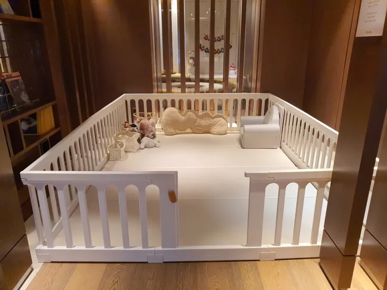 ファミリーラウンジ4