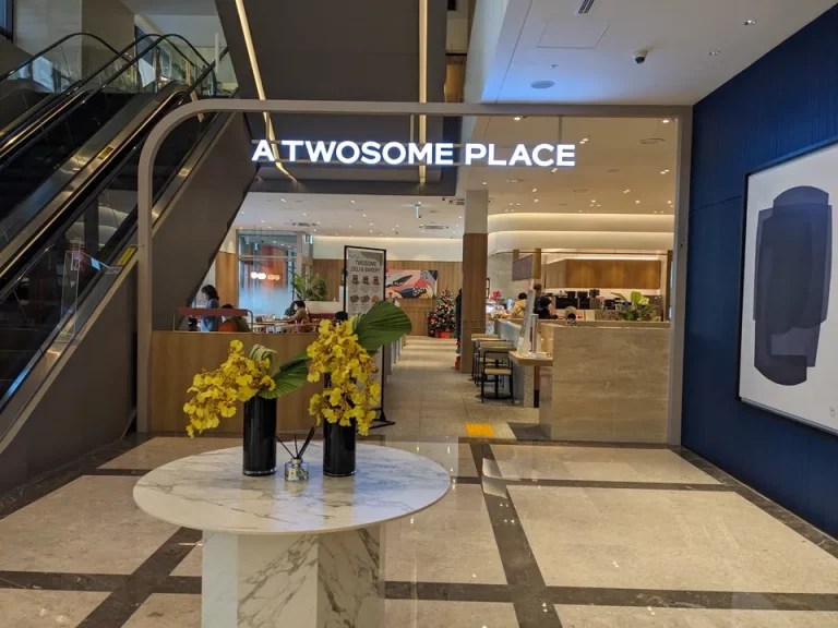ショップ外観_2_併設ファストフード店
