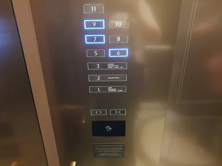 エレベーター回数ボタン