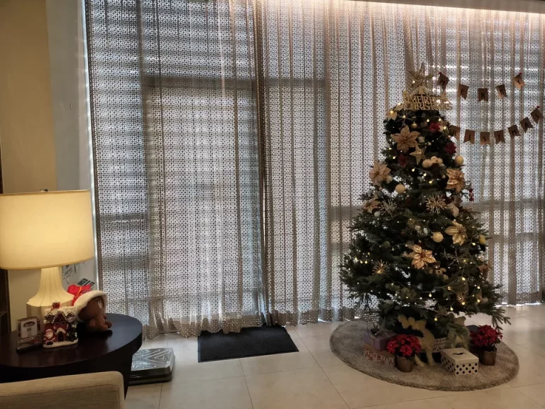 ロビー(クリスマス飾りつけ)