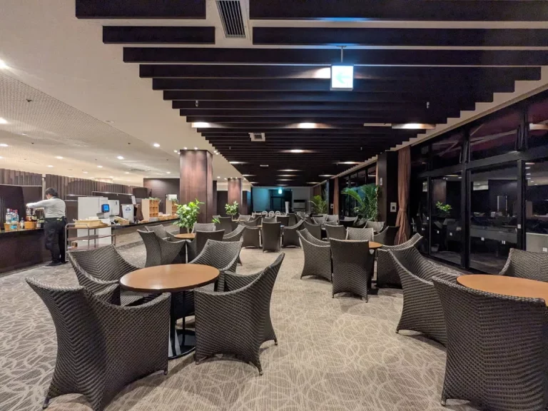 ロビー階 THE LOUNGE