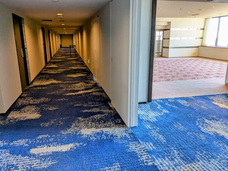 客室階廊下全体