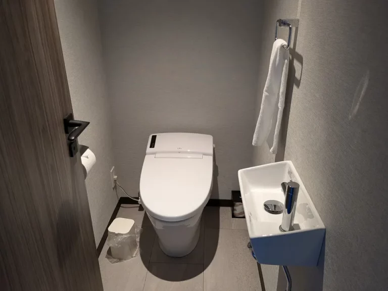 手洗い付きトイレ