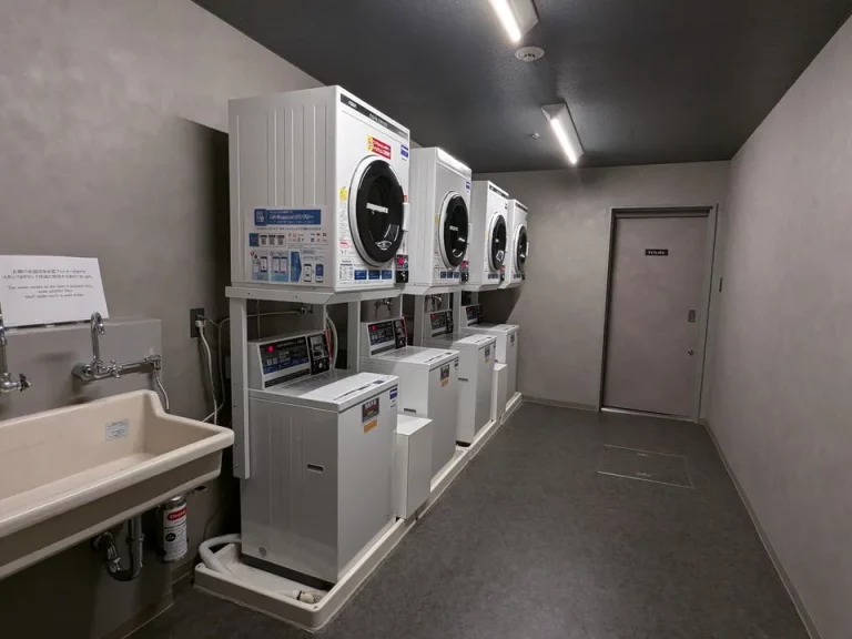 大浴場内にコインランドリー