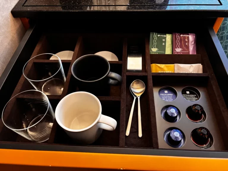 ミニバー・カフェコーナー③