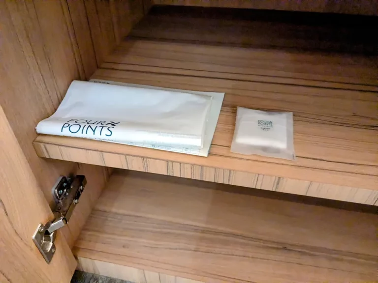 ランドリーバッグとシューミトン