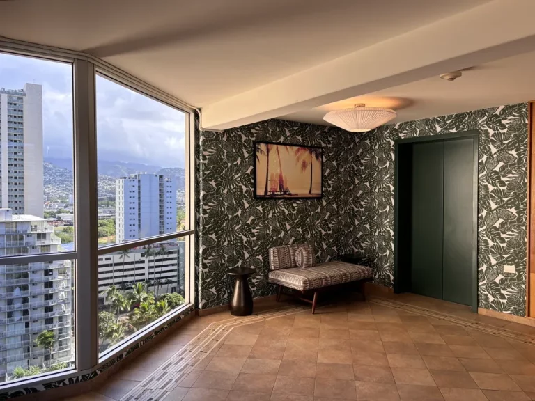 エレベーター・廊下_ワイキキ マリア(2)