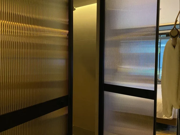 シャワールーム入口