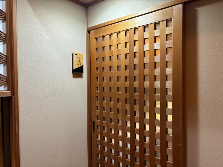 夕食会場入口(1)