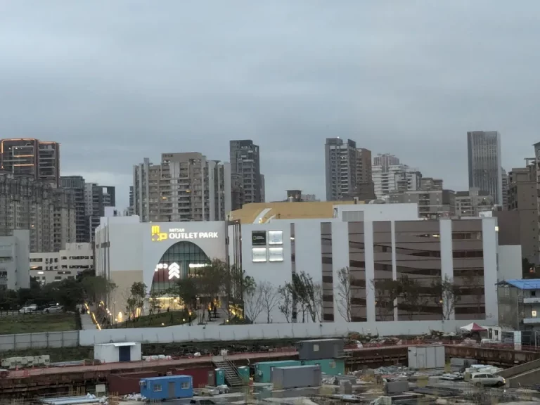 三井アウトレットパーク外観