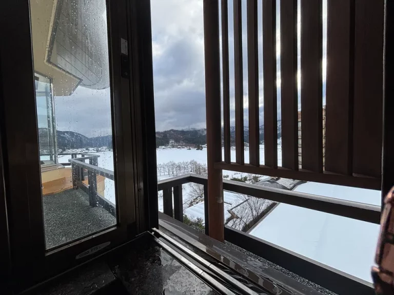 バスルーム内から景色(1)