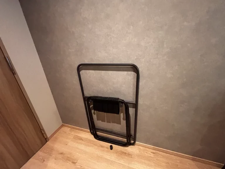 客室荷物置き