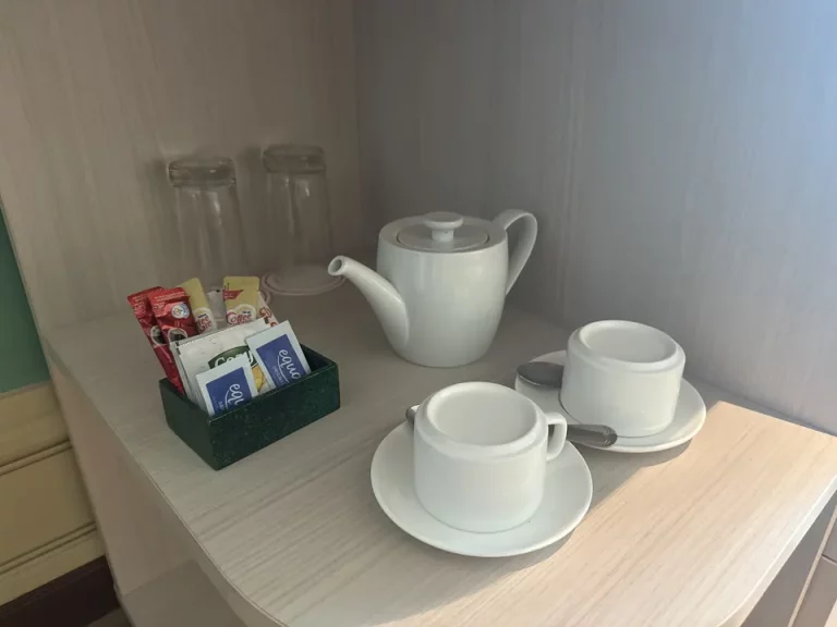 グラス・カップ