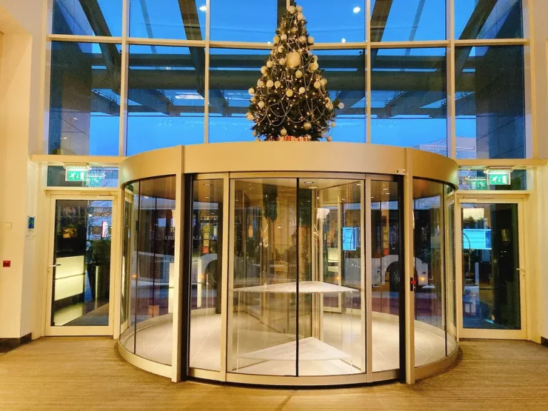 エントランス内観