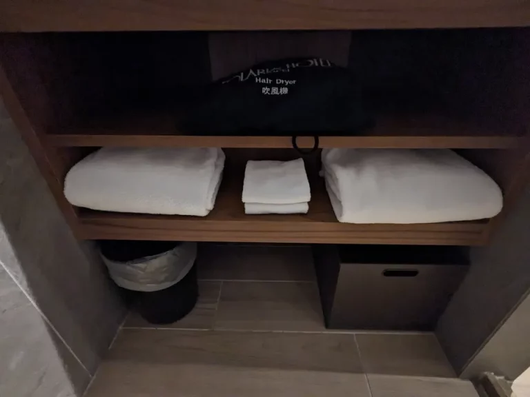 洗面台下のタオル類