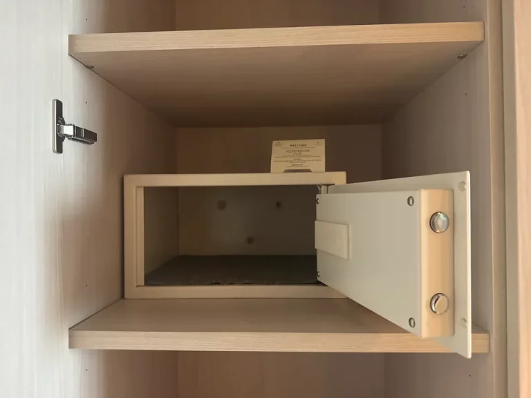 セーフティーボックス(開けた状態)